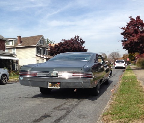 Buick le sabre coupe 1968 ( France dpt 28)