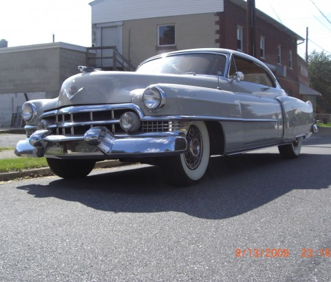 Cadillac serie 62 coupe 1951 ( France dpt 78)