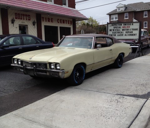 Buick Skylark coupe 1972 ( France dpt 26)