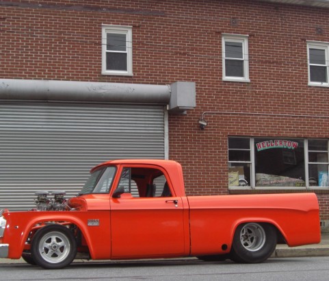 Dodge D100 Pick-up 1970 ( France dpt 77)