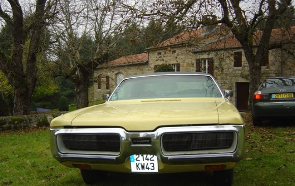 Plymouth Gran Fury coupe 1972 ( France dpt 45)