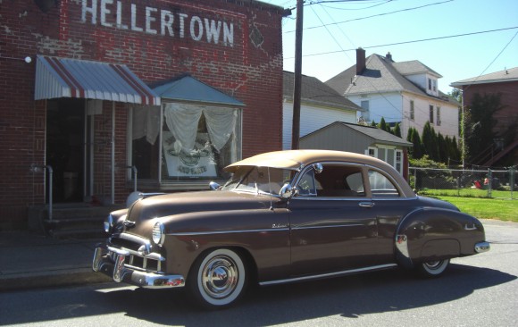 Chevrolet de luxe coupe 1949 ( France dpt 04)