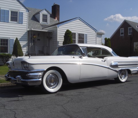 Buick Riviera special coupe 1958 ( France dpt 77)