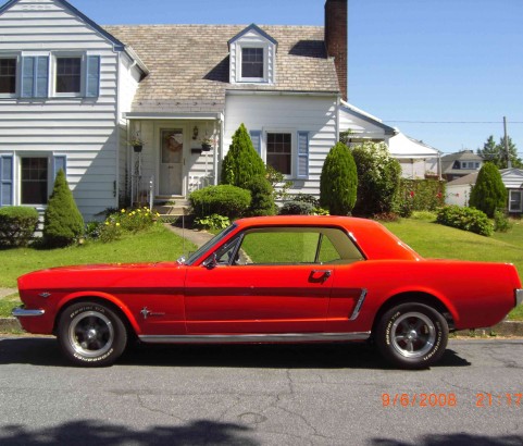 Ford Mustang coupe 1965 ( France dpt 74)