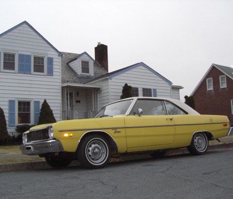 Dodge Dart coupe 1976 ( France dpt 74)