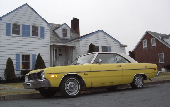 Dodge Dart coupe 1976 ( France dpt 74)