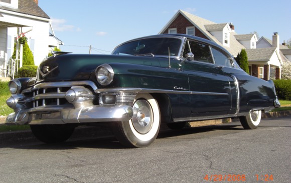 Cadillac coupe de ville 1953 ( France dpt 75)