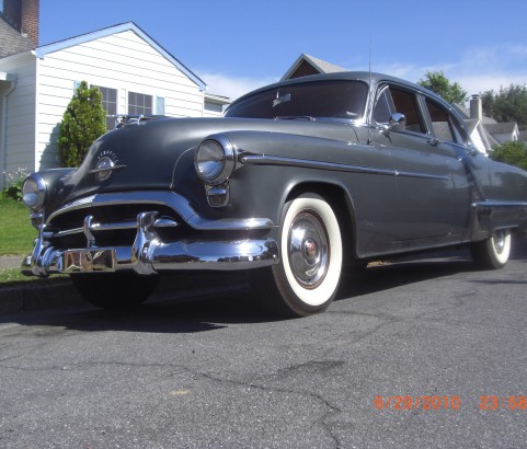 Oldsmobile 98 sedan 1952 ( France dpt 92)