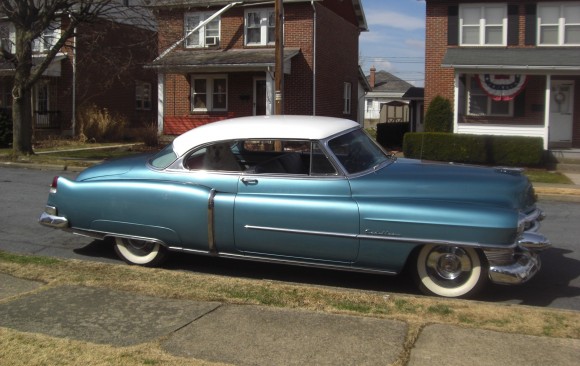 Cadillac serie 62 coupe 1953 ( France dpt 78)