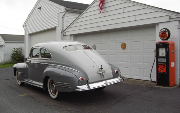 Pontiac sedanette 1941 ( France dpt 94)