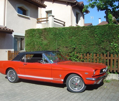 Ford Mustang convertible 1966 ( France dpt 06)