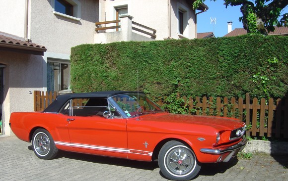 Ford Mustang convertible 1966 ( France dpt 06)