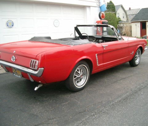 Ford Mustang convertible 1964 1/2  ( Valladolid , ESPAGNE)
