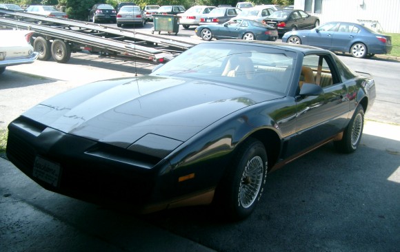 Pontiac Trans am 1982 ( France dpt 69)