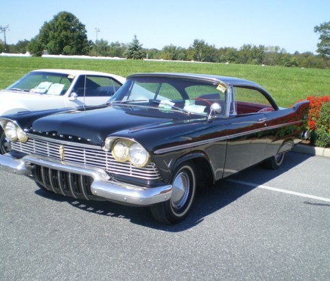 Plymouth Belvedere hardtop coupe 1957 ( France dpt 13)