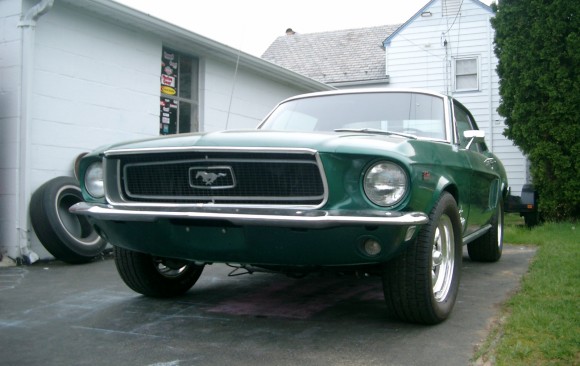 Ford Mustang coupe 1968 ( France dpt 78)