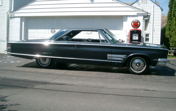 Chrysler 300 coupe 1966 ( France dpt 69)