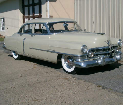 Cadillac serie 62 sedan 1950 ( France dpt 44)