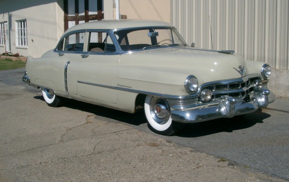 Cadillac serie 62 sedan 1950 ( France dpt 44)