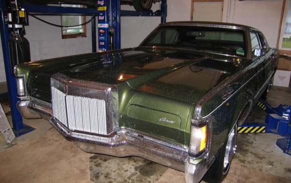 Lincoln Continental MK3 1970 ( France dpt 42)