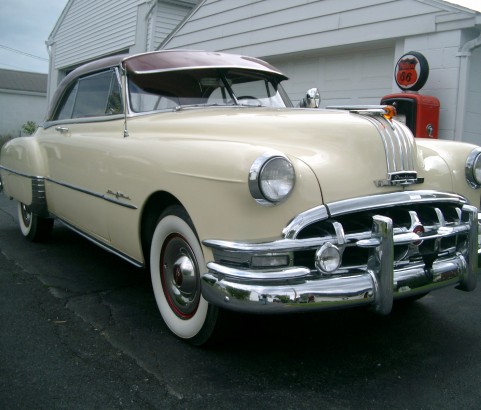 Pontiac catalina hardtop coupe 1950 ( France dpt 35)