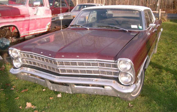 Ford LTD  4 door 1967 ( France dpt 16)