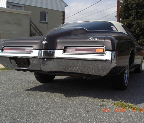 Buick riviera 1972 ( France dpt 92)