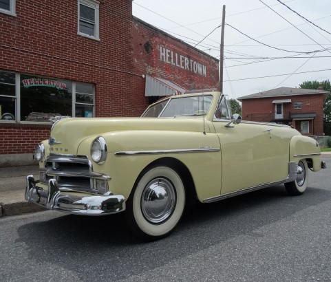 Plymouth special de luxe convertible 1950 ( France dpt 56)