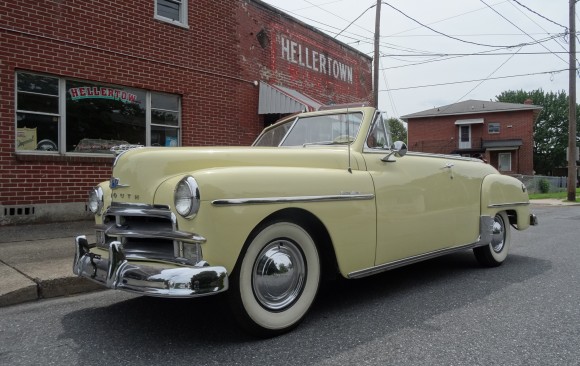 Plymouth special de luxe convertible 1950 ( France dpt 56)