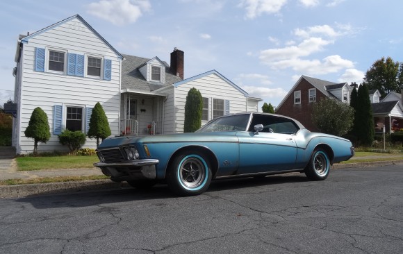 Buick riviera 1971 ( France dpt 38)