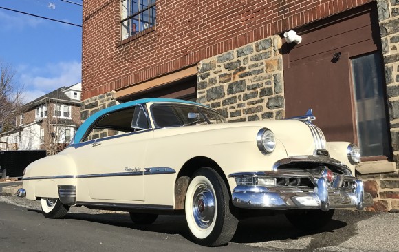 Pontiac Catalina hardtop coupe 1951  ( Aubange, Belgique)