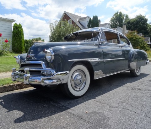 Chevrolet Fleetline de luxe fastback 1951 ( France dpt 67)