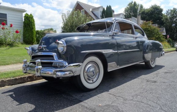 Chevrolet Fleetline de luxe fastback 1951 ( France dpt 67)