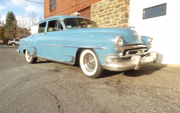 1954 Chrysler New Yorker de luxe  sedan 1954 ( France dpt 81)