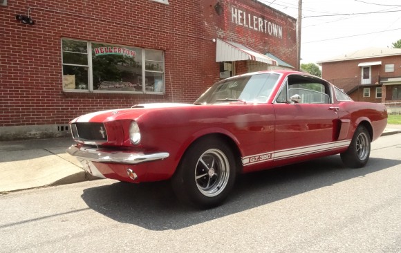 Ford mustang Fastback 1965 Shelby replica ( France dpt 60 )