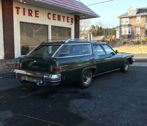 Buick estate wagon 1975 ( San Jose, California)