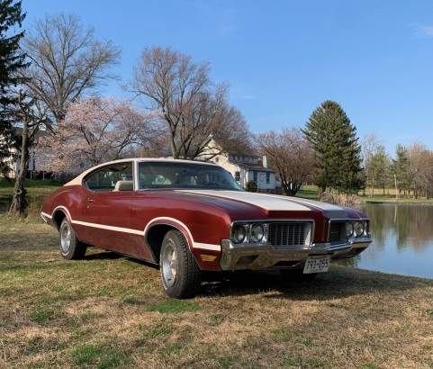 Oldsmobile cutlass supreme coupe 1970 ( France dpt 54)