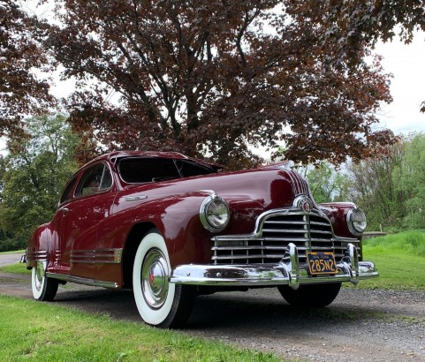 Pontiac Streamliner sedanette 1946 ( Carmel, Indiana)