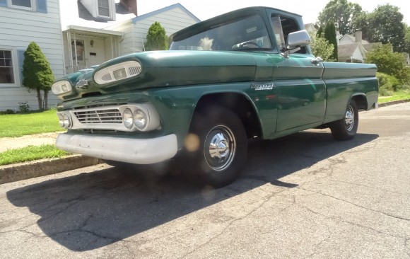 Chevrolet Apache short bed pick-up 1960 ( France dpt 13)