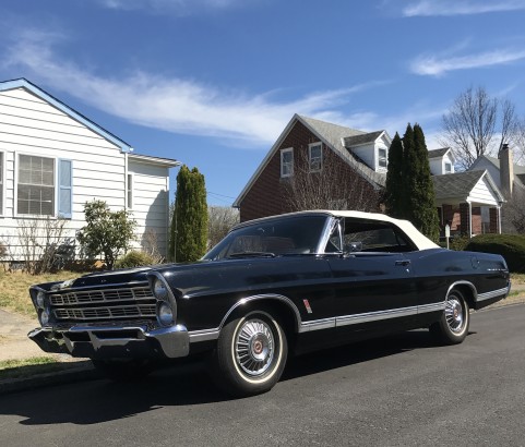 Ford Galaxie 500 convertible 1967 ( FRANCE DPT 77)