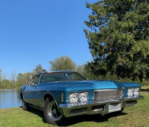 Buick riviera 1971 ( West Bloomfield MI)