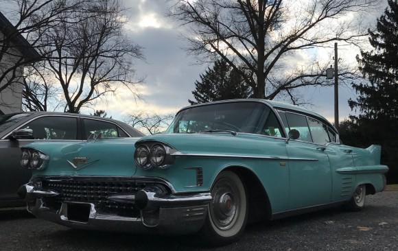 Cadillac serie 62 4 door hardtop 1958 ( France dpt 77)