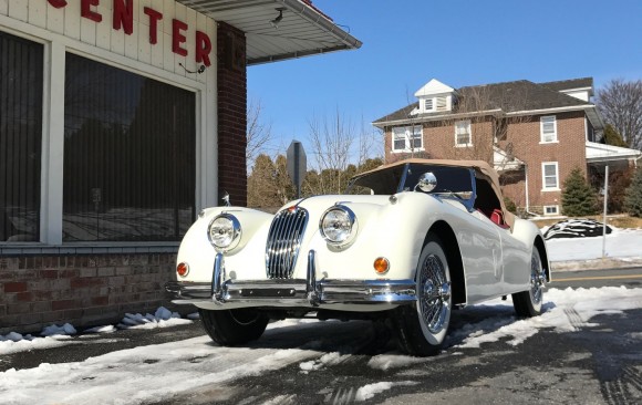 Jaguar XK 140 roadster 1956 ( France dpt 42)