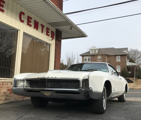 Buick riviera 1966 ( France dpt 77)