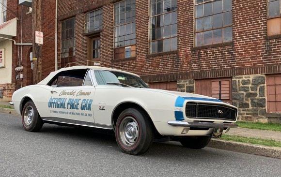 Chevrolet Camaro RS SS convertible pace car 1967 ( France dpt 01)
