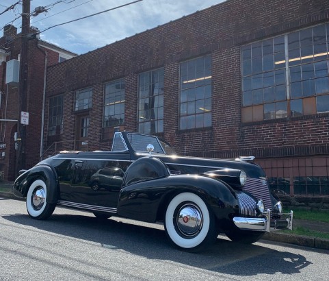 Cadillac serie 61 convertible 1939 ( France dpt 60)