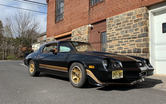 Chevrolet Camaro Z28 1980 ( France dpt 53)