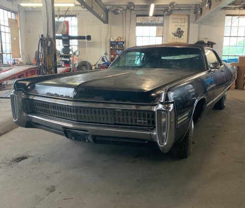 Imperial le baron hardtop coupe 1972 ( Black river falls, WI)