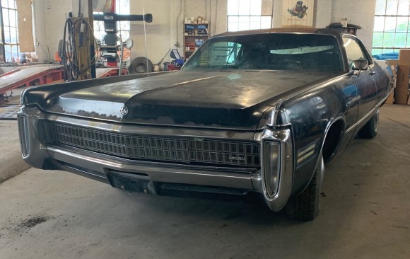 Imperial le baron hardtop coupe 1972 ( Black river falls, WI)