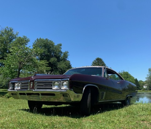 Buick Wildcat custom coupe 1968 ( Den HELder, HOLLANDE)